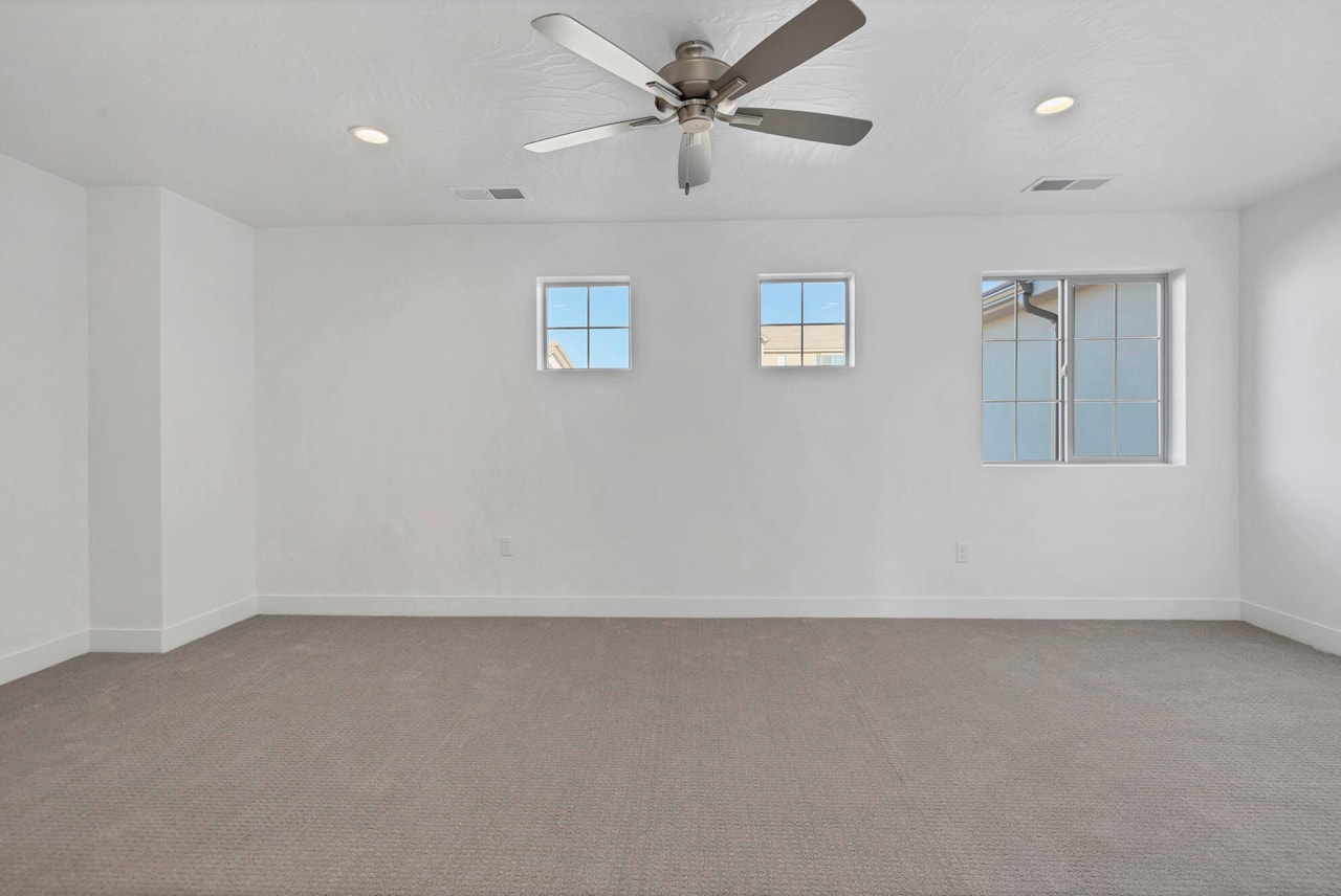 3693 S Brisbane CT St George, UT 84790 home for sale, MLS#26-267799 - Erika Rogers Photo 18