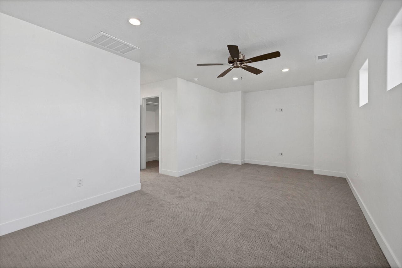 3693 S Brisbane CT St George, UT 84790 home for sale, MLS#26-267799 - Erika Rogers Photo 20