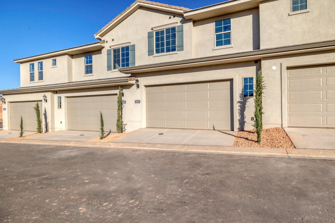 3693 S Brisbane CT St George, UT 84790 home for sale, MLS#26-267799 - Erika Rogers Photo 25