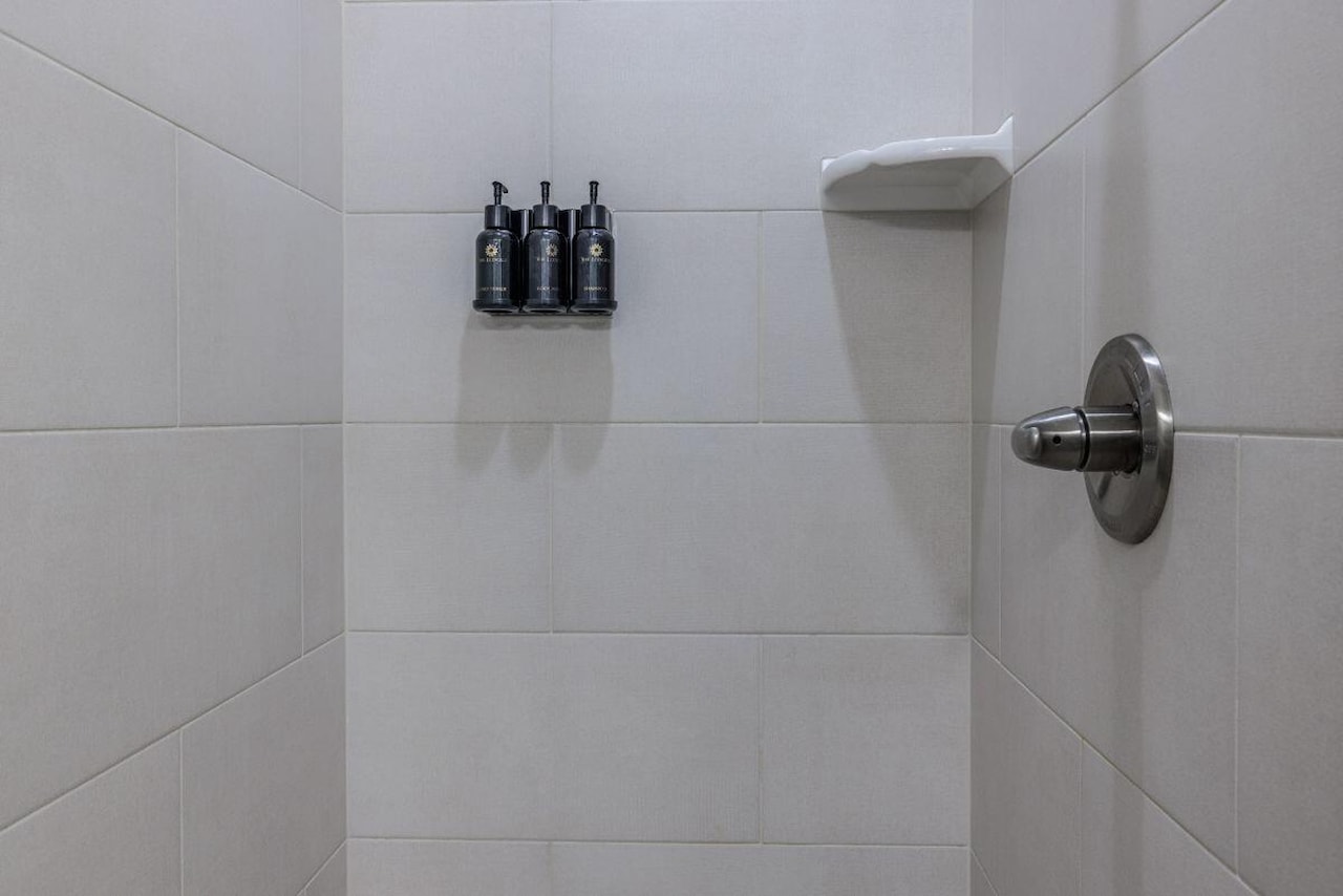 4845 N Fishers Island Way St George, UT 84770 home for sale, MLS#26-267802 - Erika Rogers Photo 8