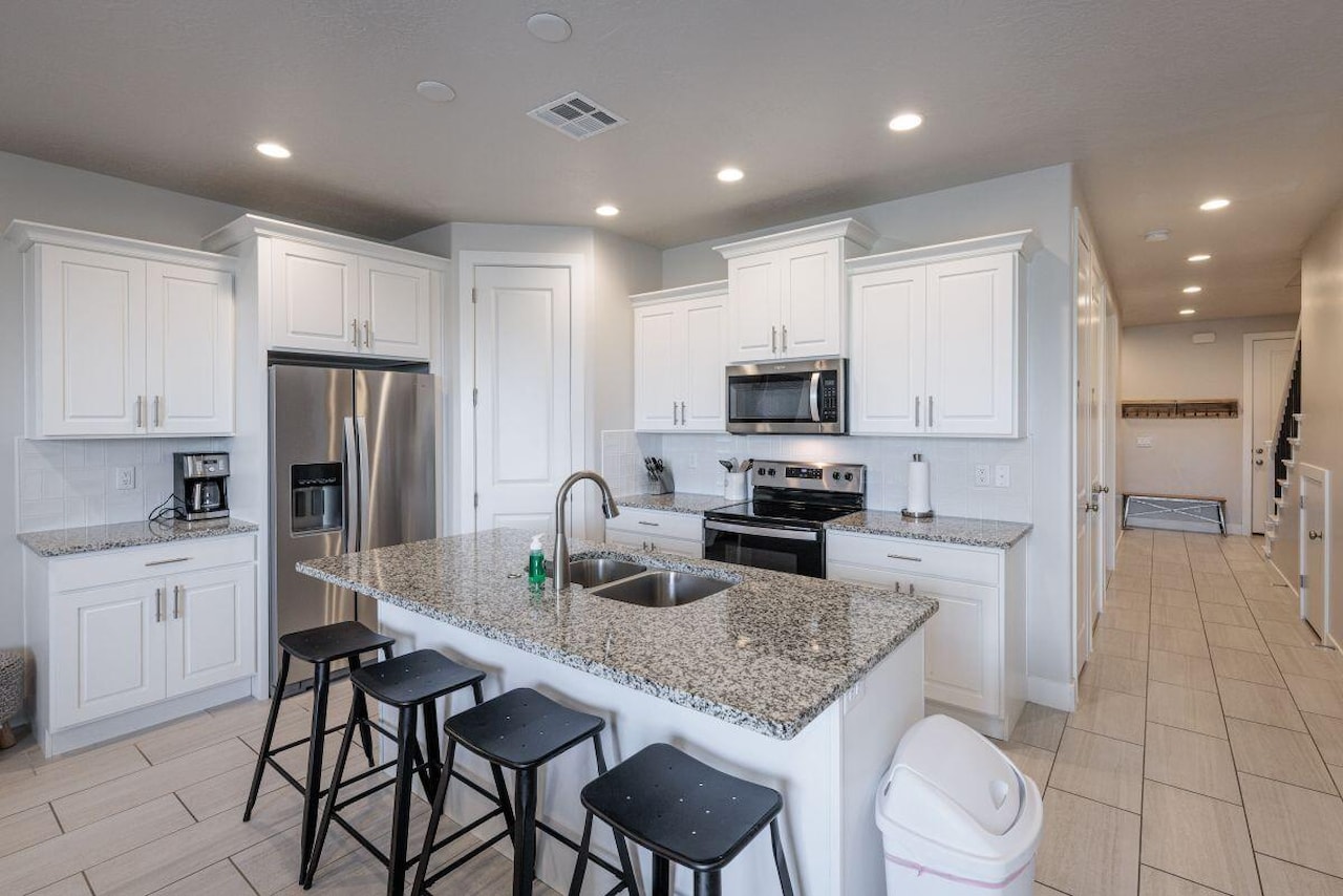 4845 N Fishers Island Way St George, UT 84770 home for sale, MLS#26-267802 - Erika Rogers Photo 18