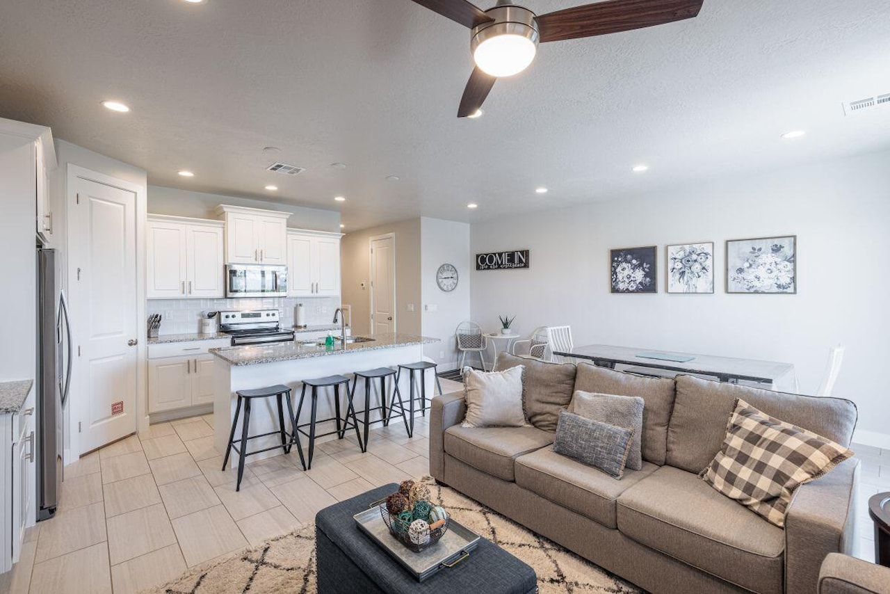 4845 N Fishers Island Way St George, UT 84770 home for sale, MLS#26-267802 - Erika Rogers Photo 19