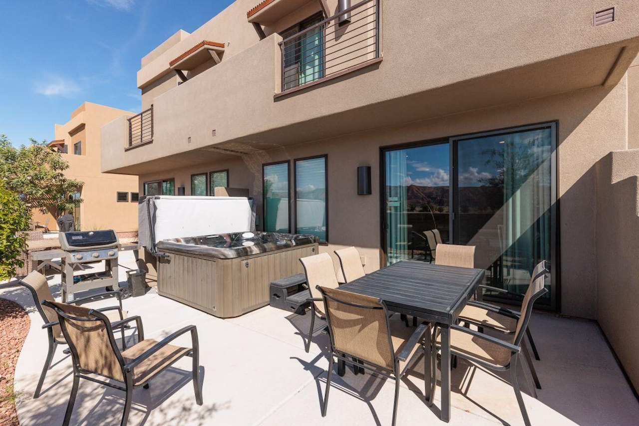 4845 N Fishers Island Way St George, UT 84770 home for sale, MLS#26-267802 - Erika Rogers Photo 25