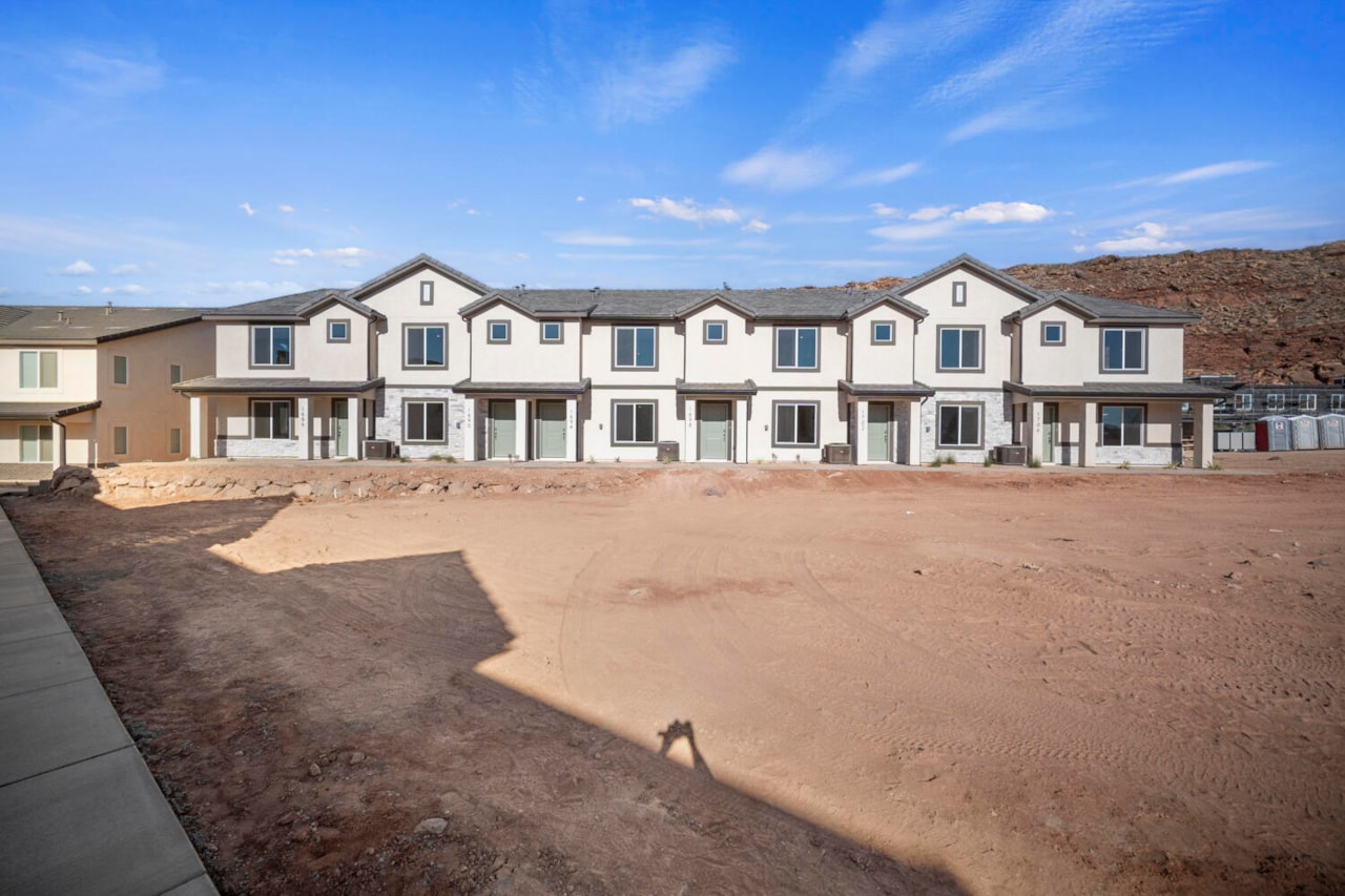 2182 S Wolverine Way #2535 Washington, UT 84780 home for sale, MLS#26-267806 - Erika Rogers Photo 3