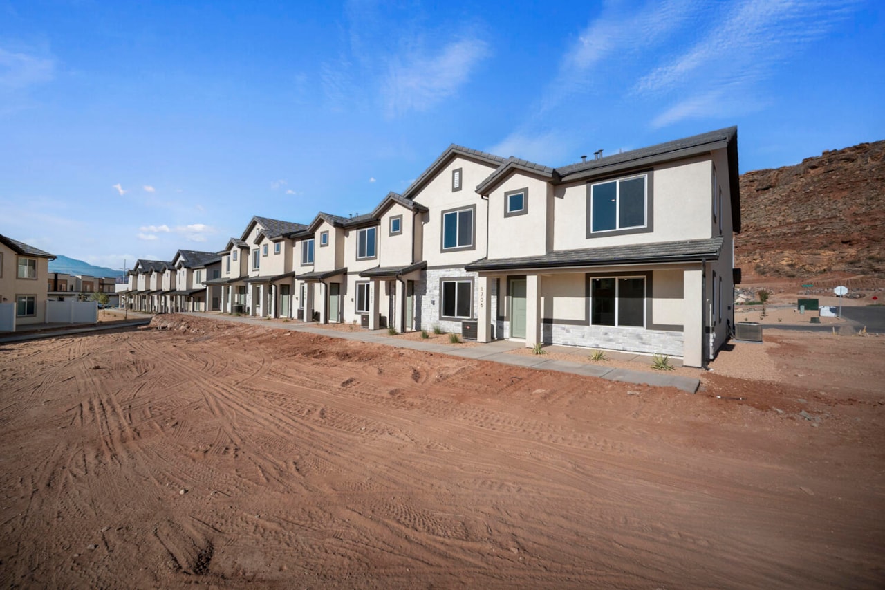 2182 S Wolverine Way #2535 Washington, UT 84780 home for sale, MLS#26-267806 - Erika Rogers Photo 4