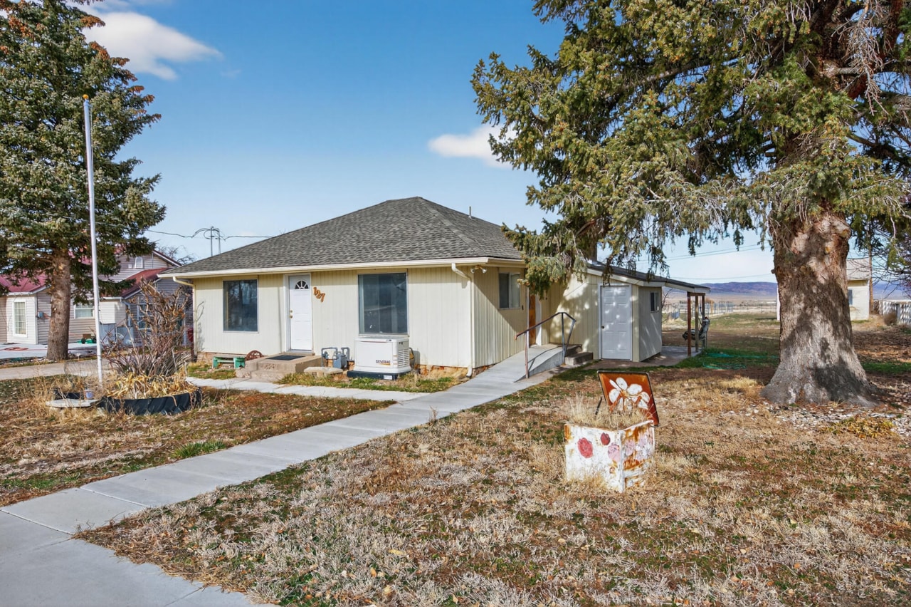 127 E Main ST Summit, UT 84772 home for sale, MLS#26-267789 - Erika Rogers Photo 3
