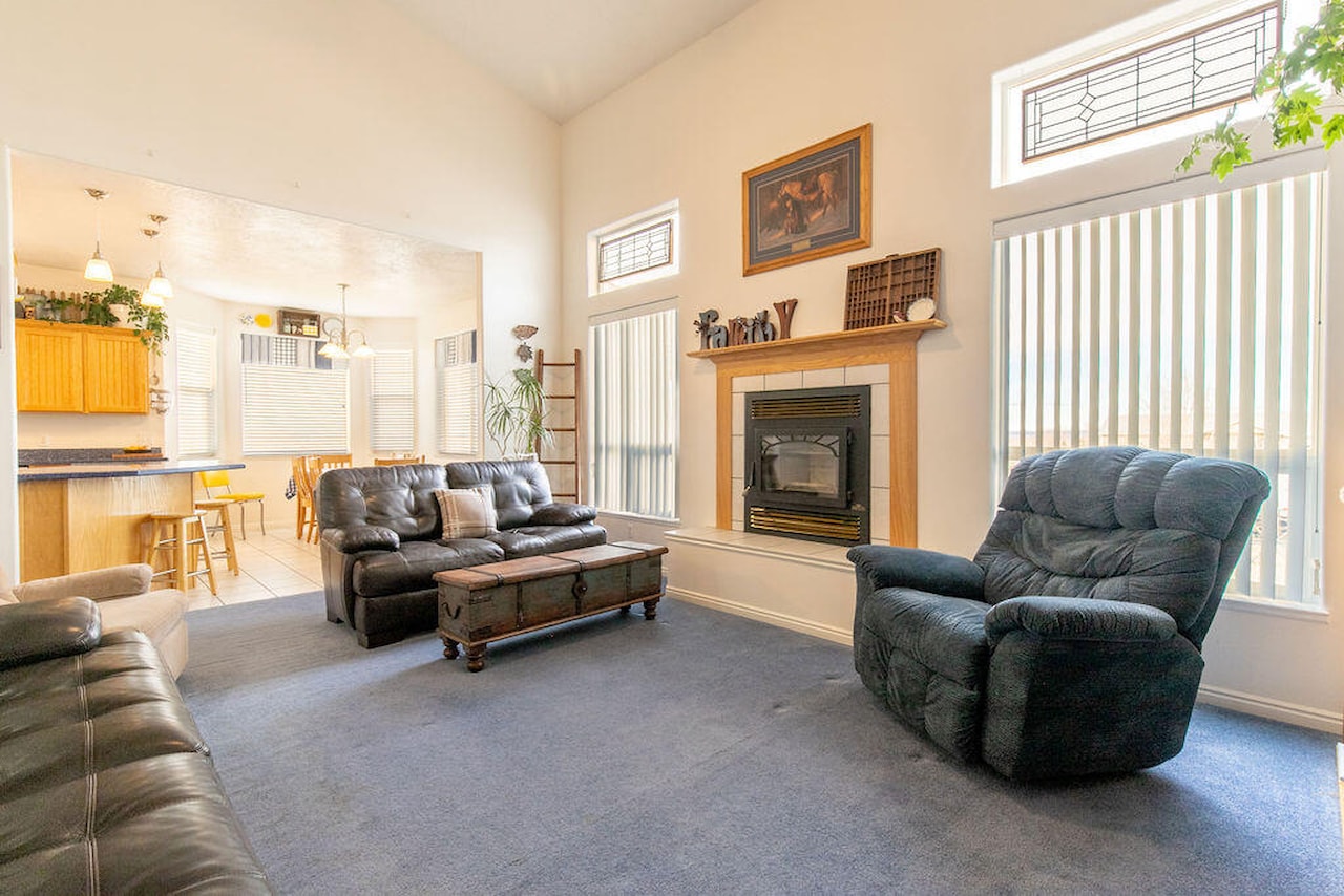 1653 N Millstone CIR Enoch, UT 84721 home for sale, MLS#26-267804 - Erika Rogers Photo 16