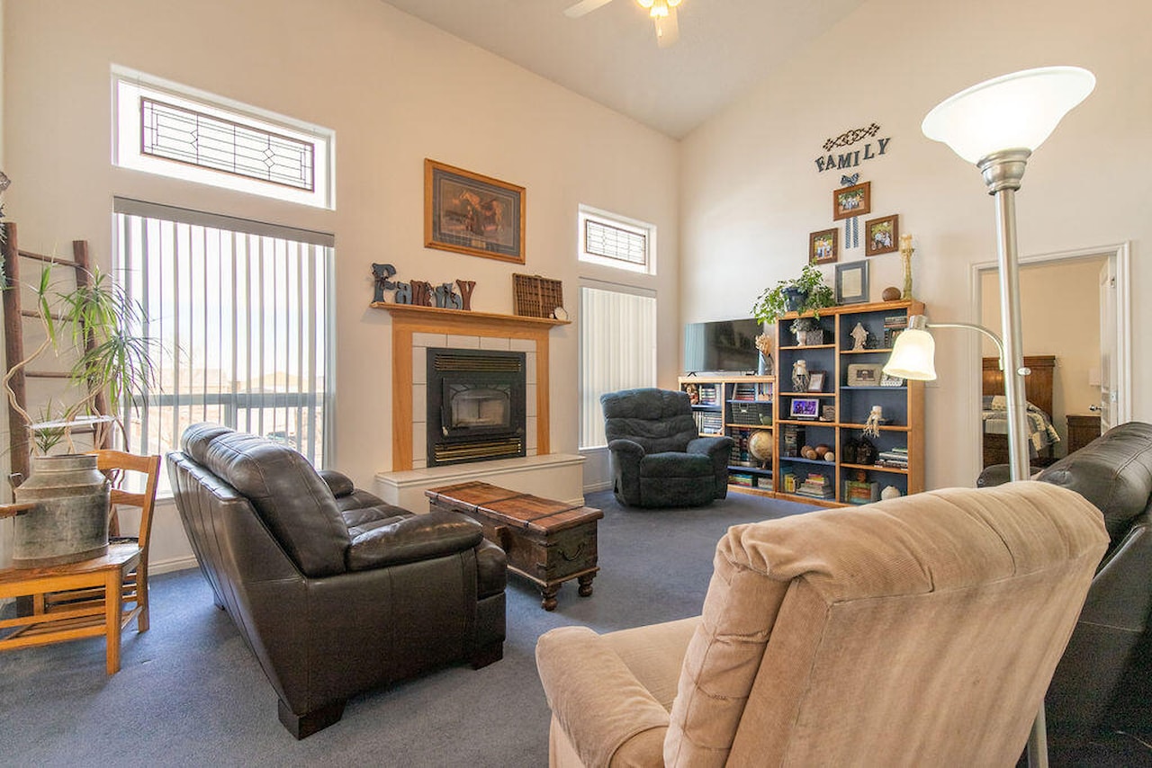 1653 N Millstone CIR Enoch, UT 84721 home for sale, MLS#26-267804 - Erika Rogers Photo 19