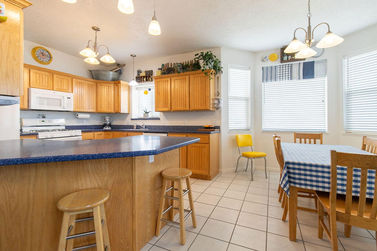 1653 N Millstone CIR Enoch, UT 84721 home for sale, MLS#26-267804 - Erika Rogers Photo 22