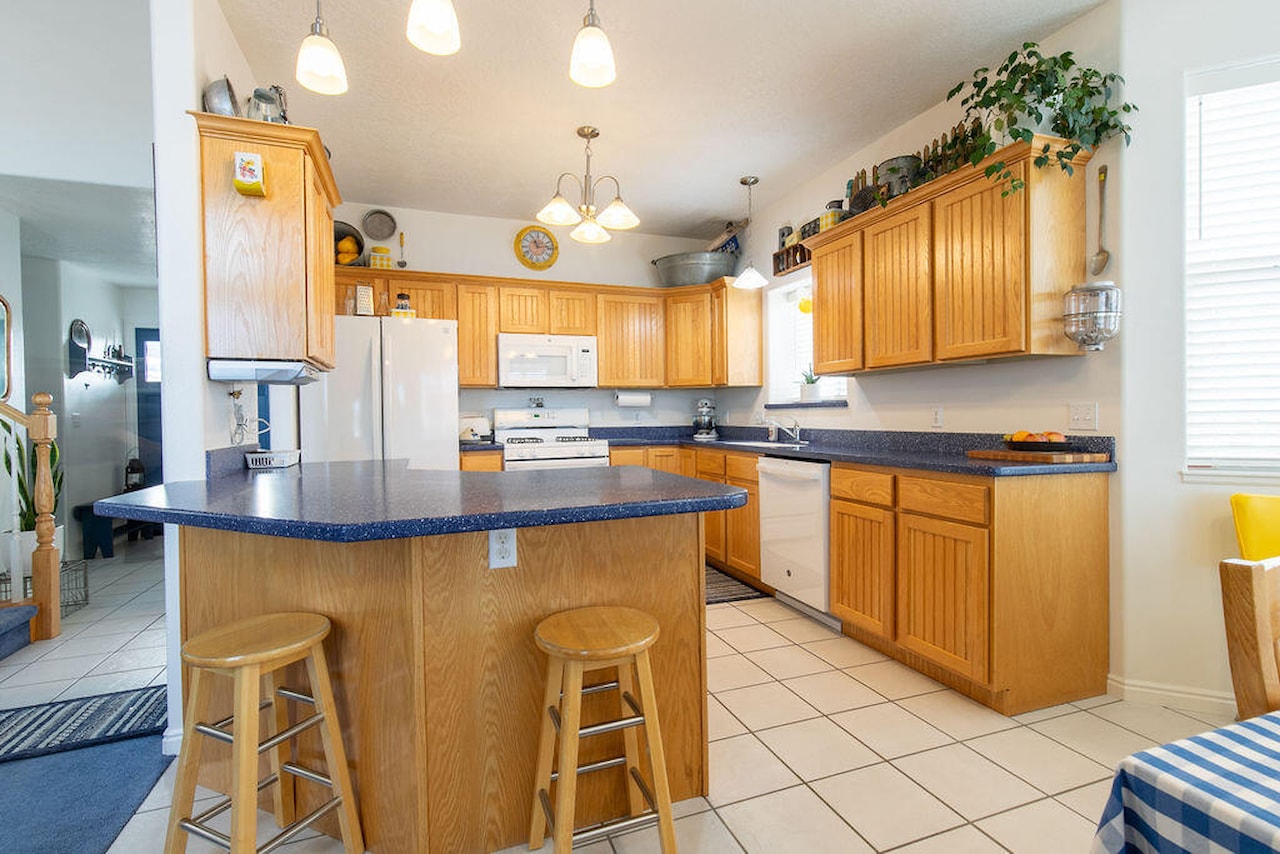 1653 N Millstone CIR Enoch, UT 84721 home for sale, MLS#26-267804 - Erika Rogers Photo 24