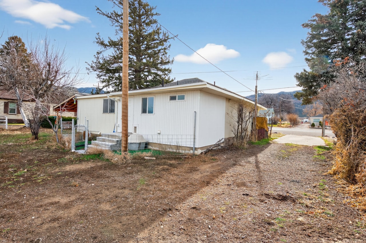 127 E Main ST Summit, UT 84772 home for sale, MLS#26-267789 - Erika Rogers Photo 28