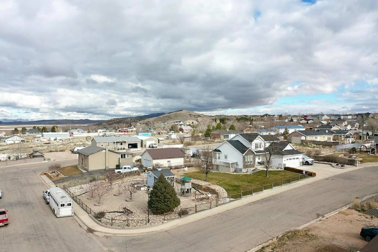 1653 N Millstone CIR Enoch, UT 84721 home for sale, MLS#26-267804 - Erika Rogers Photo 100