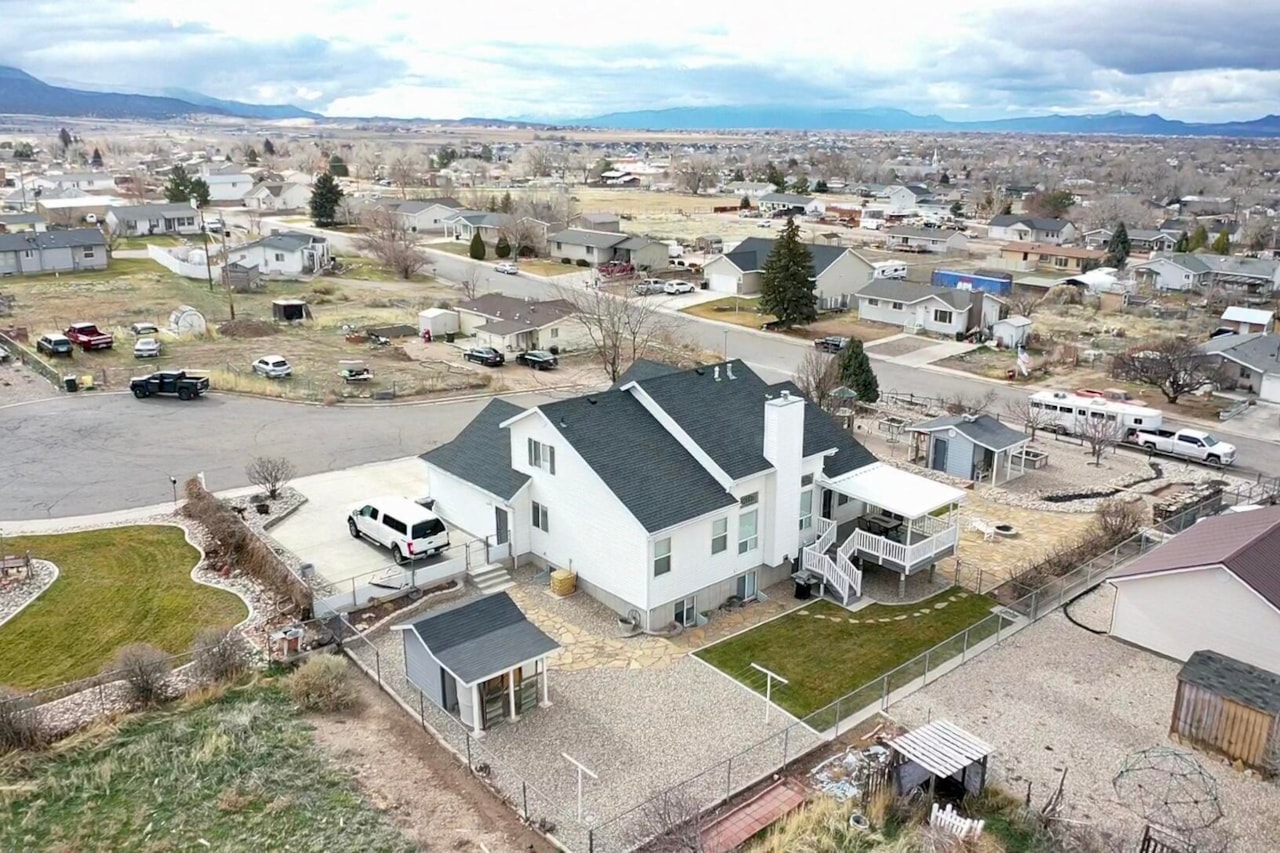 1653 N Millstone CIR Enoch, UT 84721 home for sale, MLS#26-267804 - Erika Rogers Photo 106