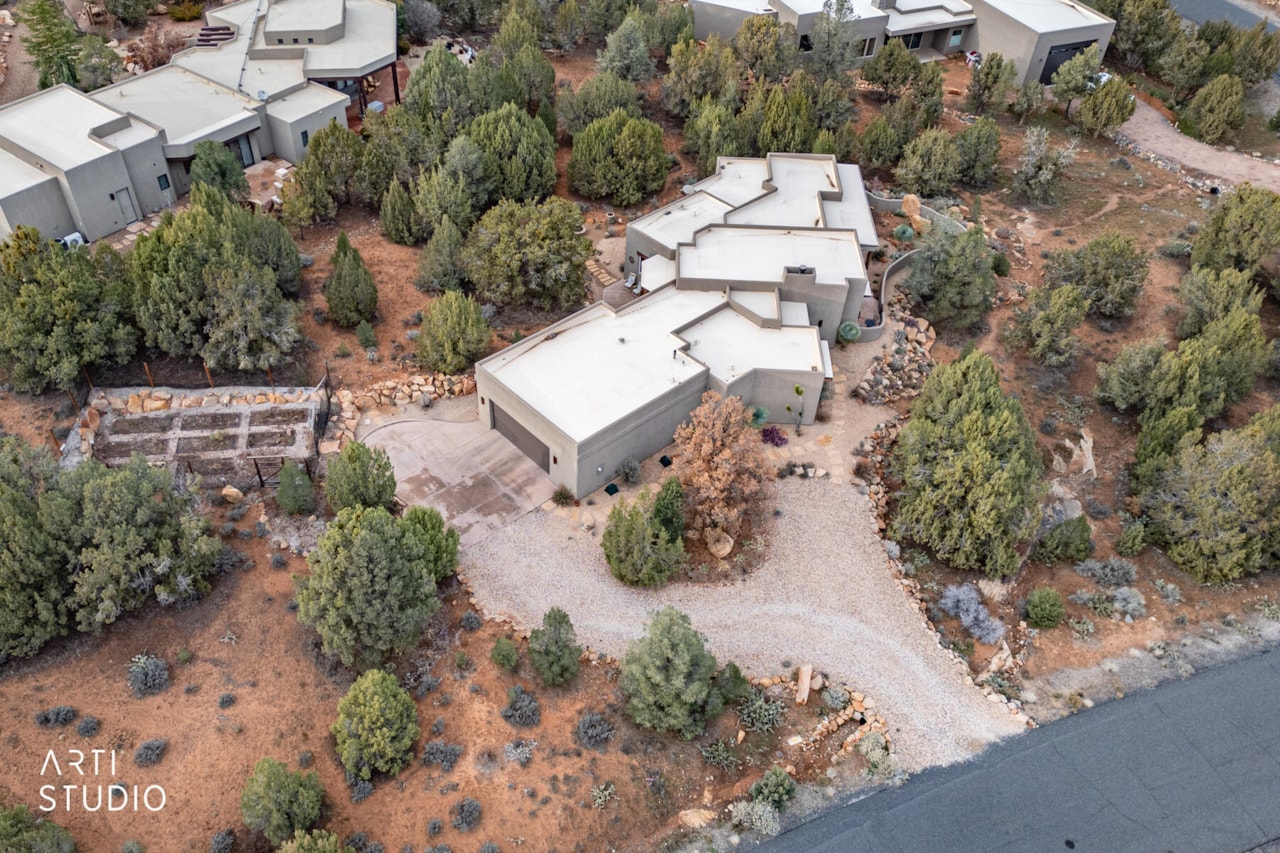 731 N Rock Garden LN Dammeron Valley, UT 84783 home for sale, MLS#26-267808 - Erika Rogers Photo 6