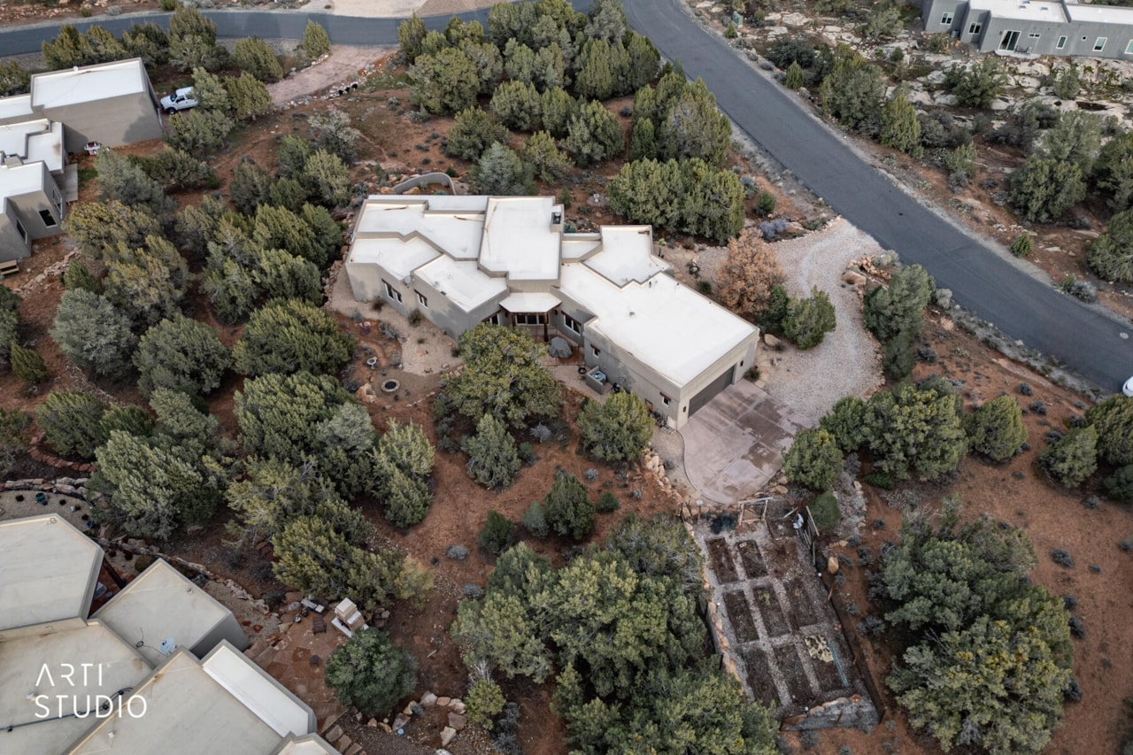 731 N Rock Garden LN Dammeron Valley, UT 84783 home for sale, MLS#26-267808 - Erika Rogers Photo 12