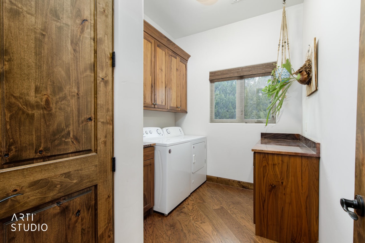 731 N Rock Garden LN Dammeron Valley, UT 84783 home for sale, MLS#26-267808 - Erika Rogers Photo 24