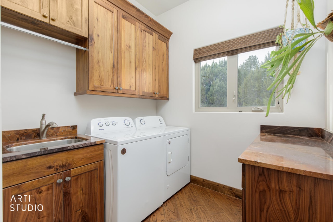 731 N Rock Garden LN Dammeron Valley, UT 84783 home for sale, MLS#26-267808 - Erika Rogers Photo 25