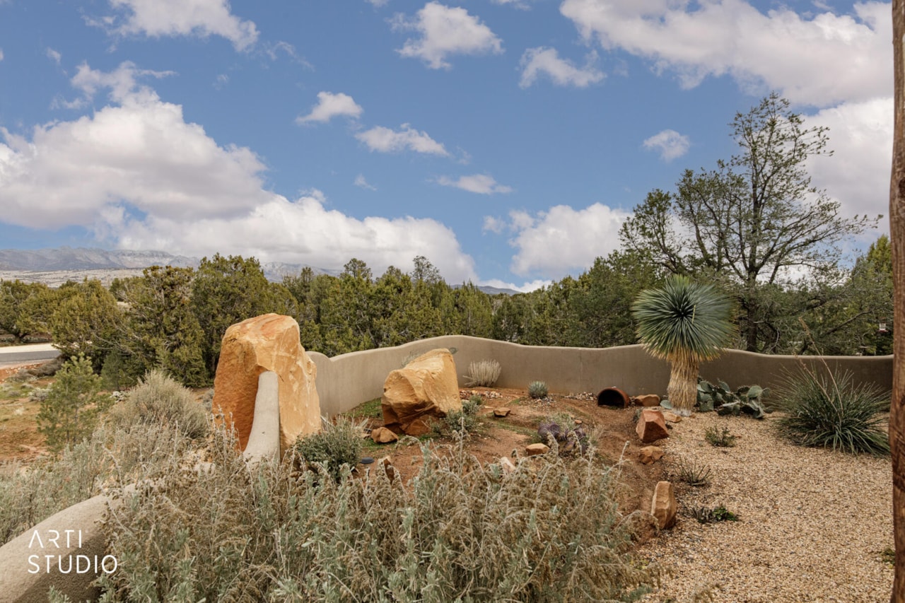 731 N Rock Garden LN Dammeron Valley, UT 84783 home for sale, MLS#26-267808 - Erika Rogers Photo 51