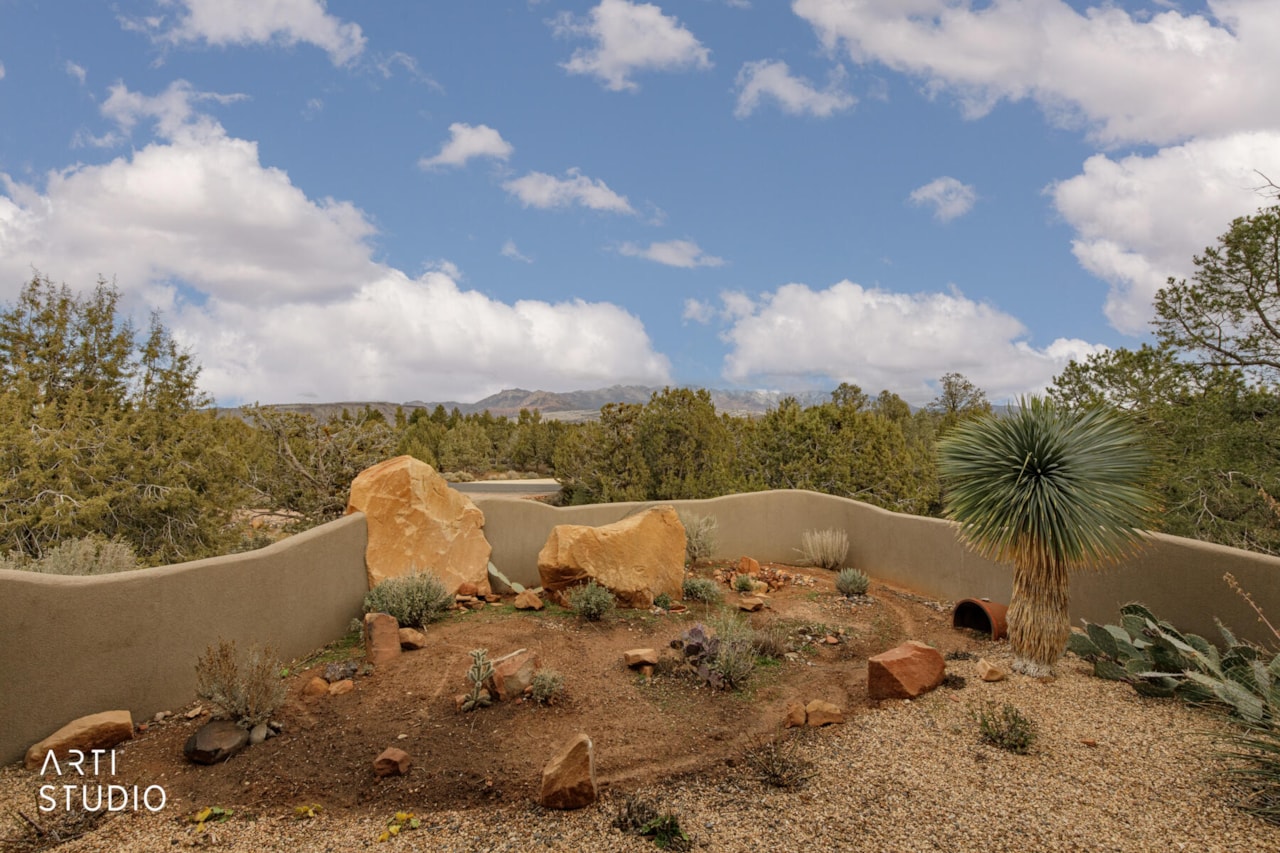 731 N Rock Garden LN Dammeron Valley, UT 84783 home for sale, MLS#26-267808 - Erika Rogers Photo 52