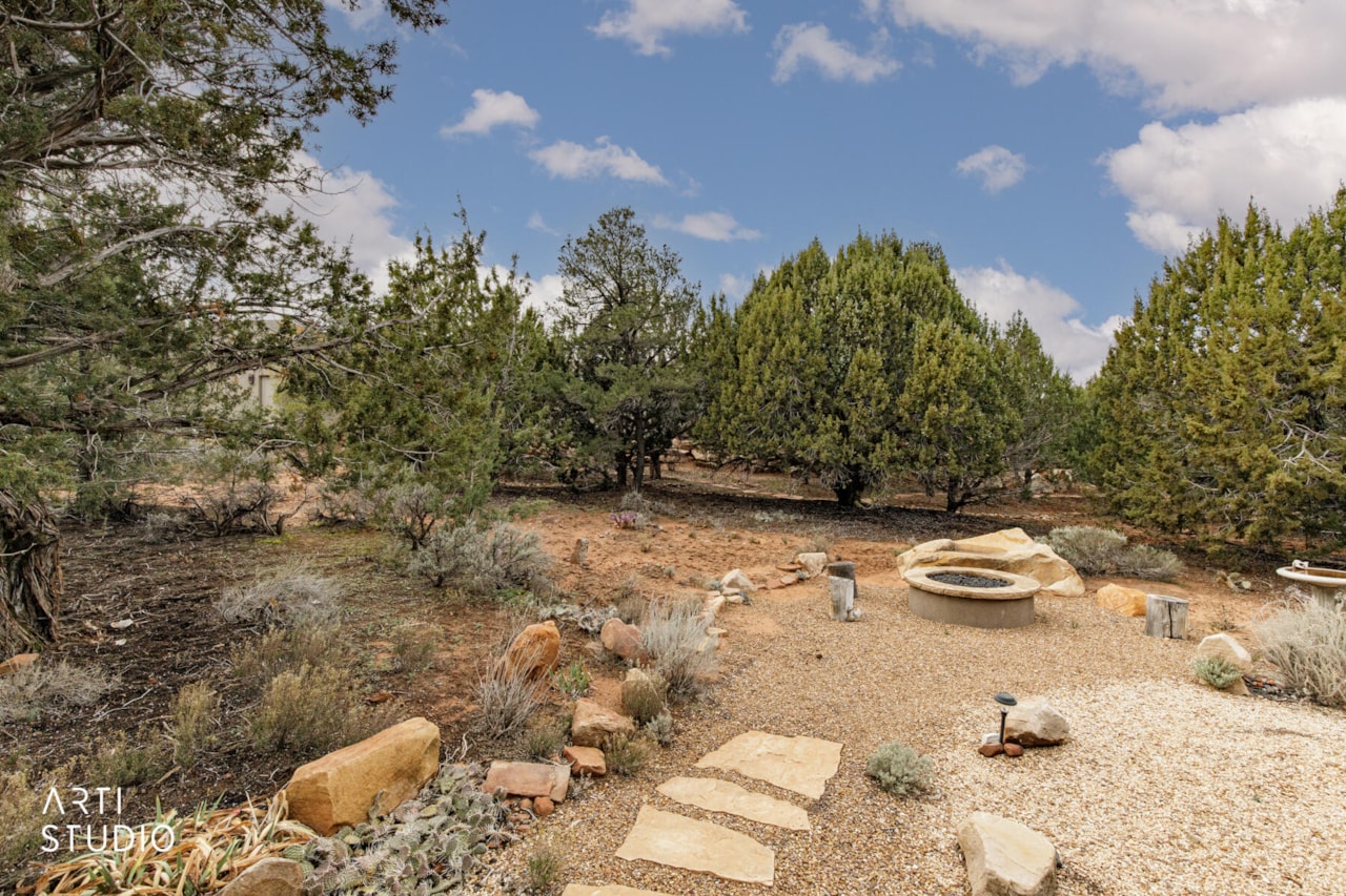 731 N Rock Garden LN Dammeron Valley, UT 84783 home for sale, MLS#26-267808 - Erika Rogers Photo 57