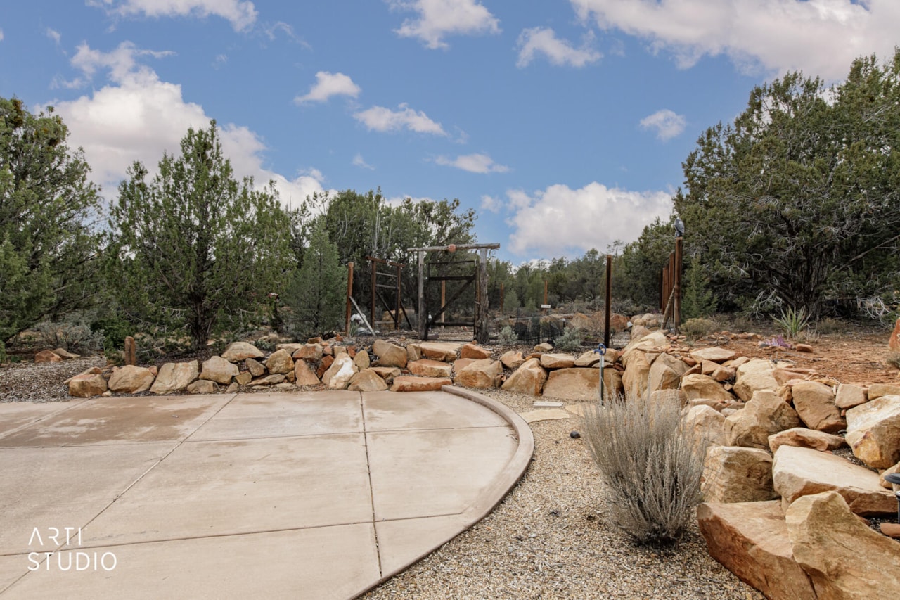 731 N Rock Garden LN Dammeron Valley, UT 84783 home for sale, MLS#26-267808 - Erika Rogers Photo 61