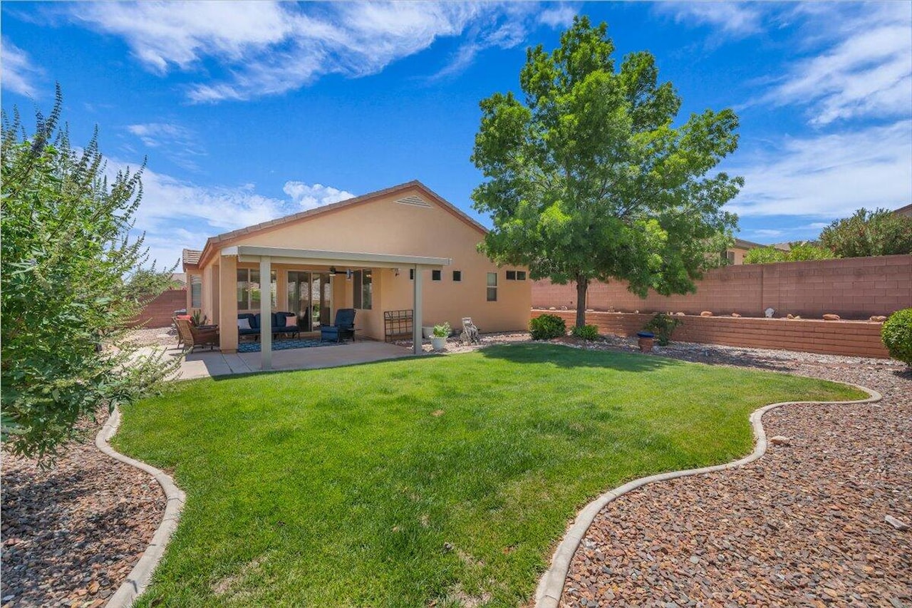 2903 E Slick Rock RD Washington, UT 84780 home for sale, MLS#26-267803 - Erika Rogers Photo 8