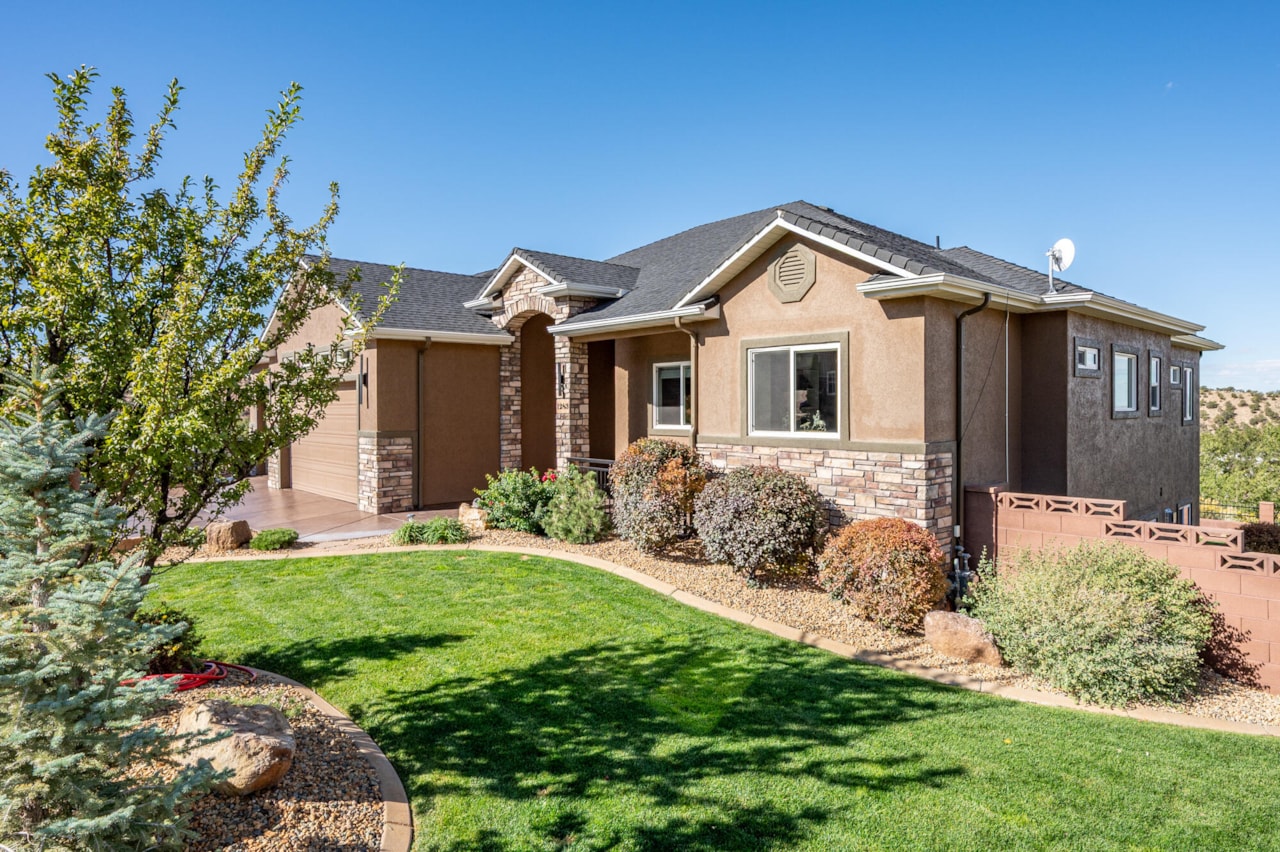 1283 N Knoll ST Cedar City, UT 84721 home for sale, MLS#26-267811 - Erika Rogers Photo 8