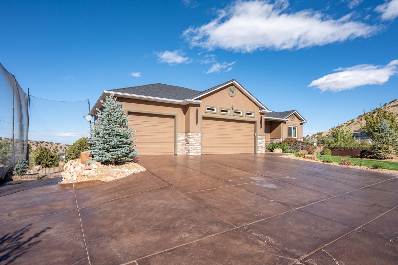 1283 N Knoll ST Cedar City, UT 84721 home for sale, MLS#26-267811 - Erika Rogers Photo 9