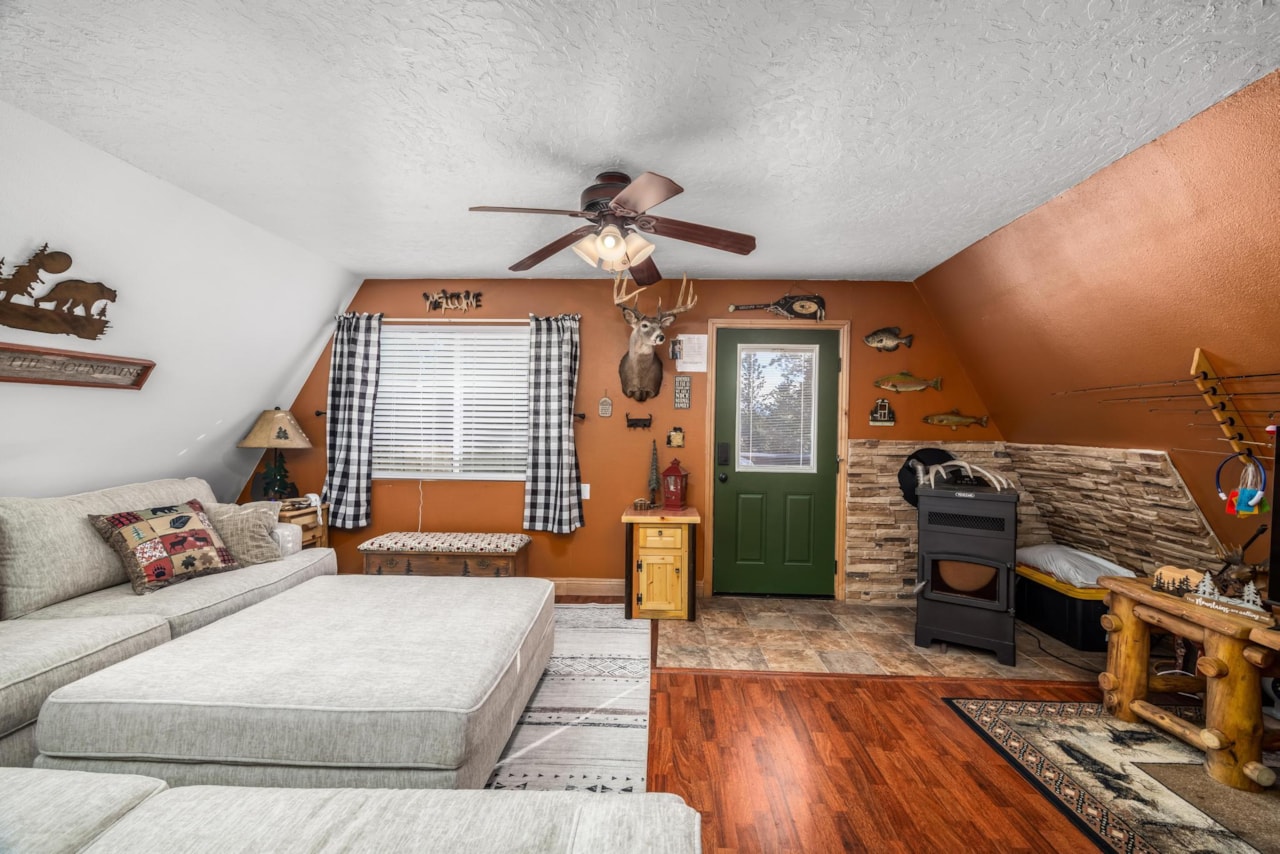 885 N Spruce DR Duck Creek, UT 84762 home for sale, MLS#26-267812 - Erika Rogers Photo 5