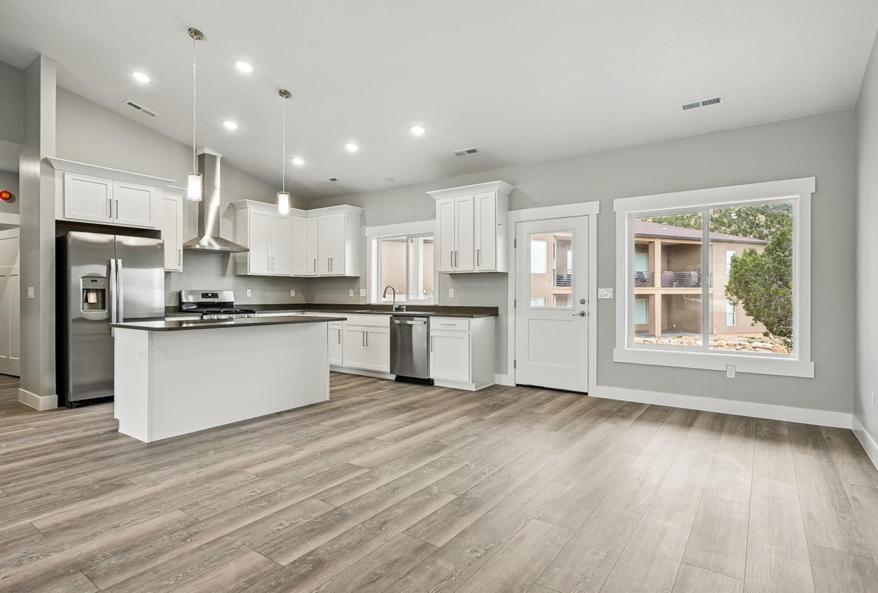 1152 E Smokey Trail Way Cedar City, UT 84721 home for sale, MLS#26-267807 - Erika Rogers Photo 15