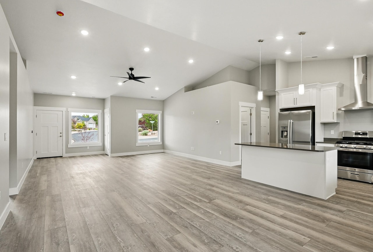 1152 E Smokey Trail Way Cedar City, UT 84721 home for sale, MLS#26-267807 - Erika Rogers Photo 19