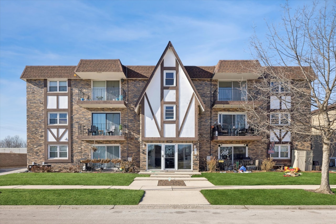 11036 Kilpatrick Ave #3NE Oak Lawn, IL 60453 | MLS 12541821