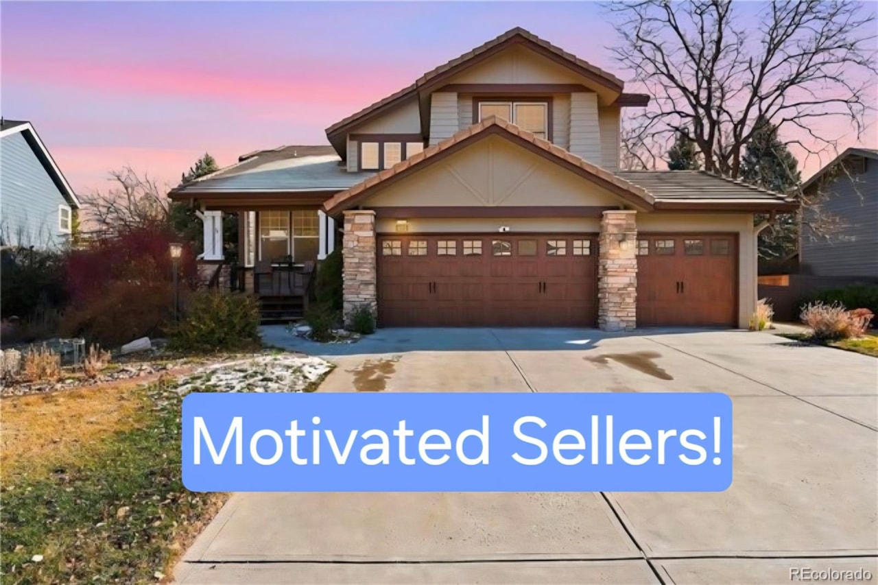 9372 Prairie View Dr Highlands Ranch Motivated Sellers! Come see this  beautiful, west-facing Highlands Ranch