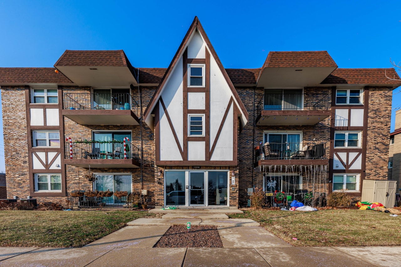 11036 S Kilpatrick Ave #3SW Oak Lawn, IL 60453 | MLS 12550461