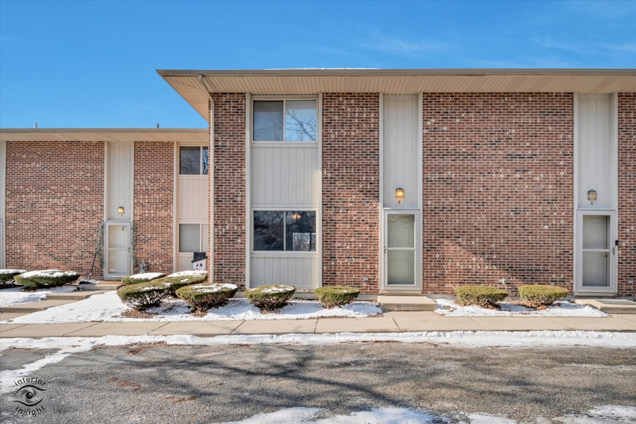 5251 W 157th St #6 Oak Forest, IL 60452 | MLS 12553345