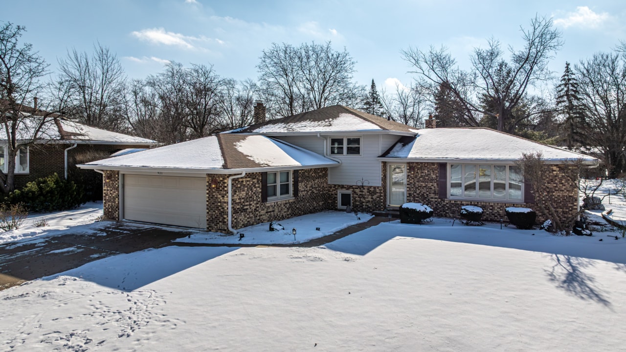 921 Lancaster Ave, Downers Grove, IL, 60516, $500,000, Spring Park Estates