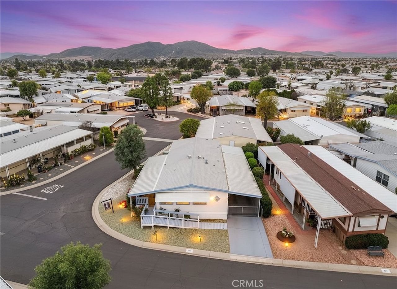 Move-In Ready 2BR/2BA in Sun City Estates - Menifee