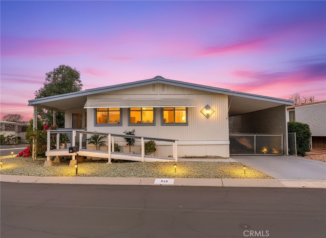 Move-In Ready 2BR/2BA in Sun City Estates - Menifee - Photo 25
