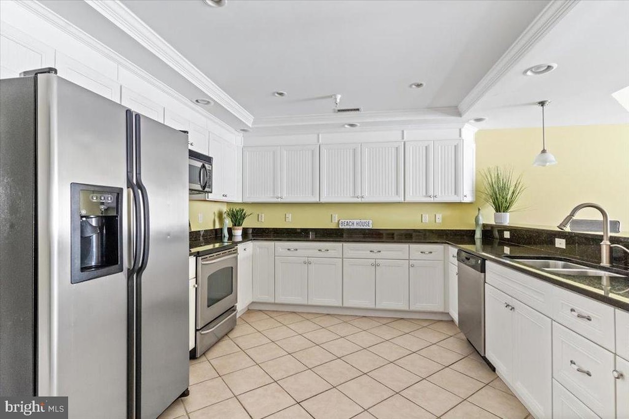 Seaside Retreat Real Estate for Sale - 13700 Coastal Hwy #302 in Ocean City Photo 12