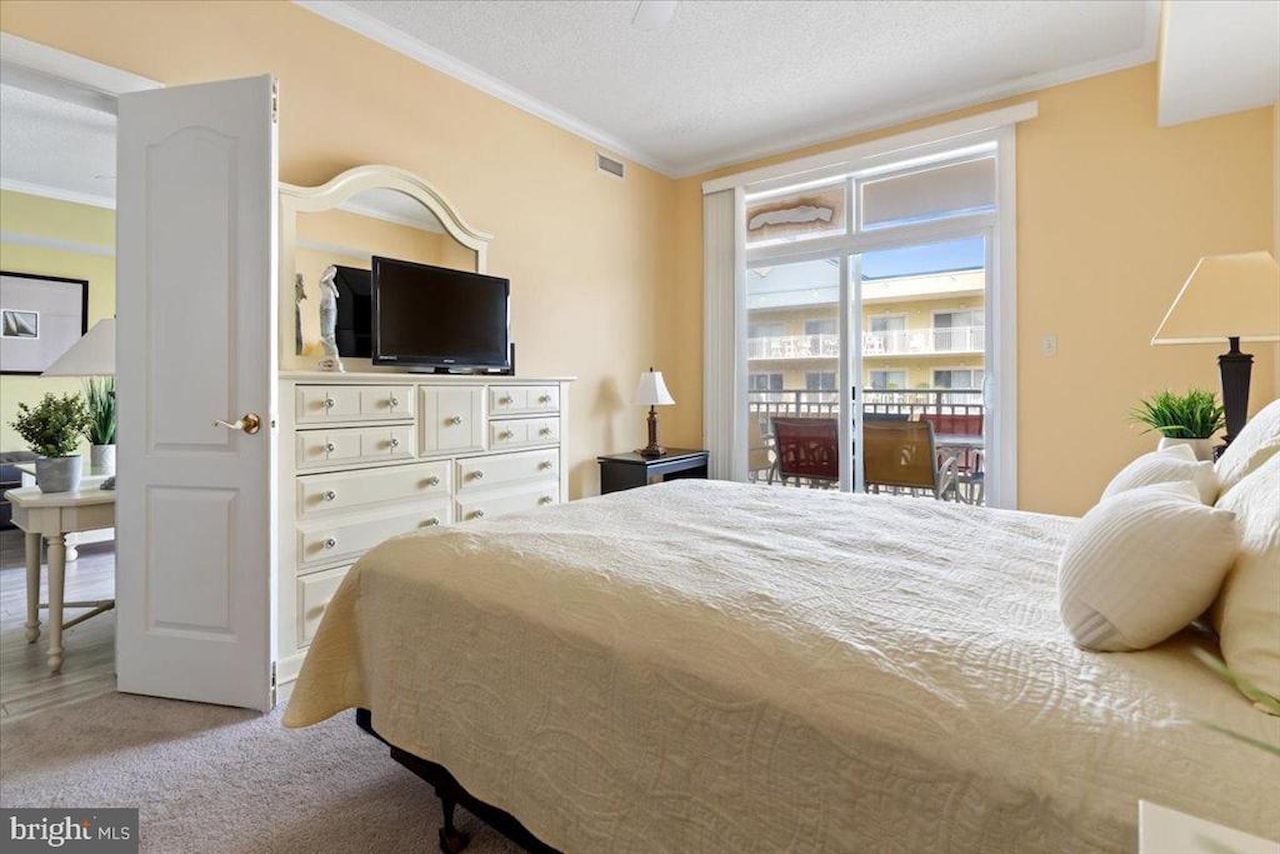 Seaside Retreat Real Estate for Sale - 13700 Coastal Hwy #302 in Ocean City Photo 20