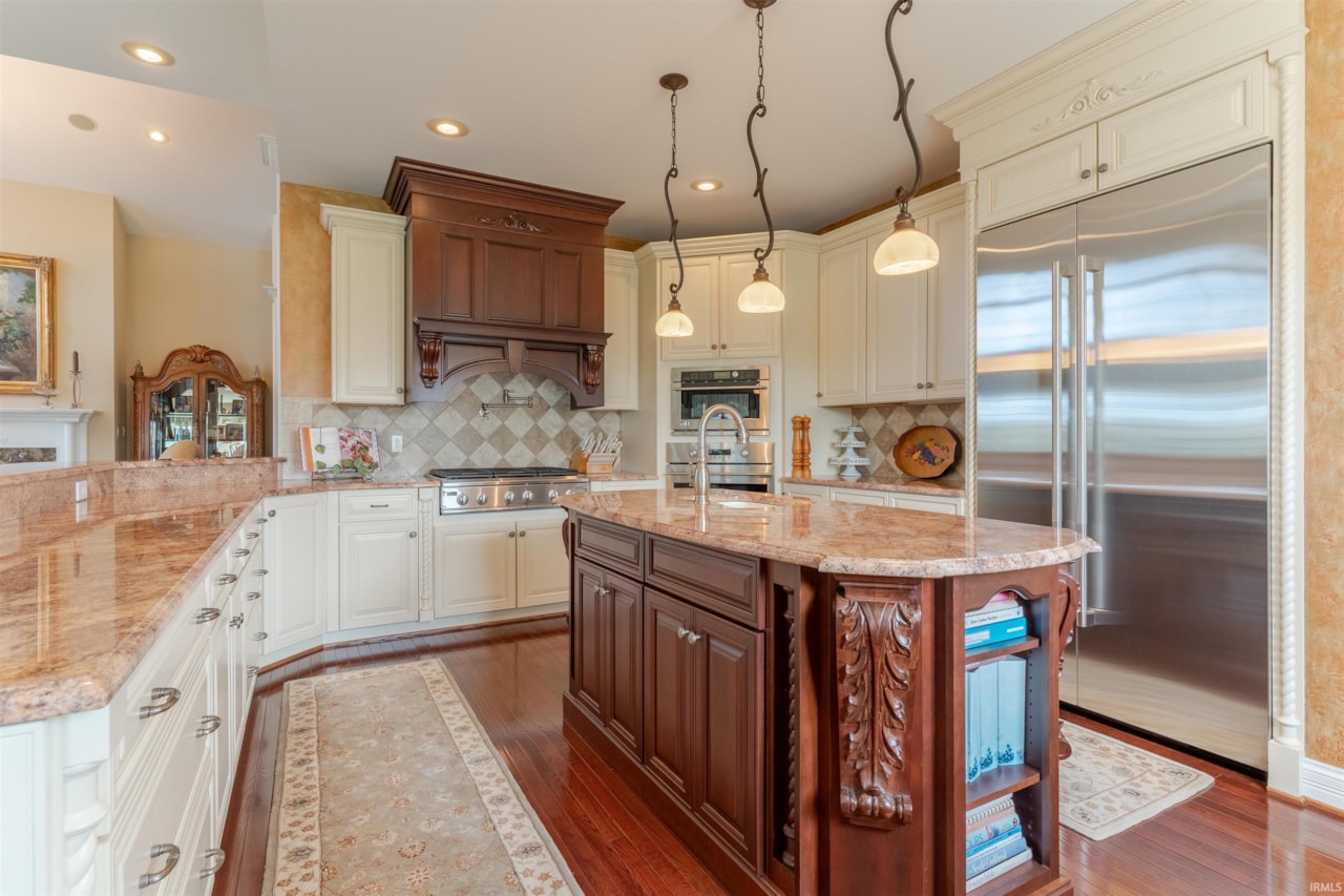 5622 Victoria Bluffs Drive Newburgh, IN 47630 | MLS 202611763