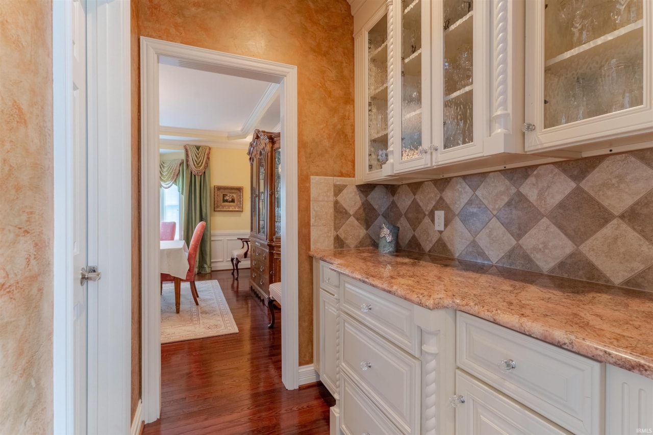 5622 Victoria Bluffs Drive Newburgh, IN 47630 | MLS 202611763