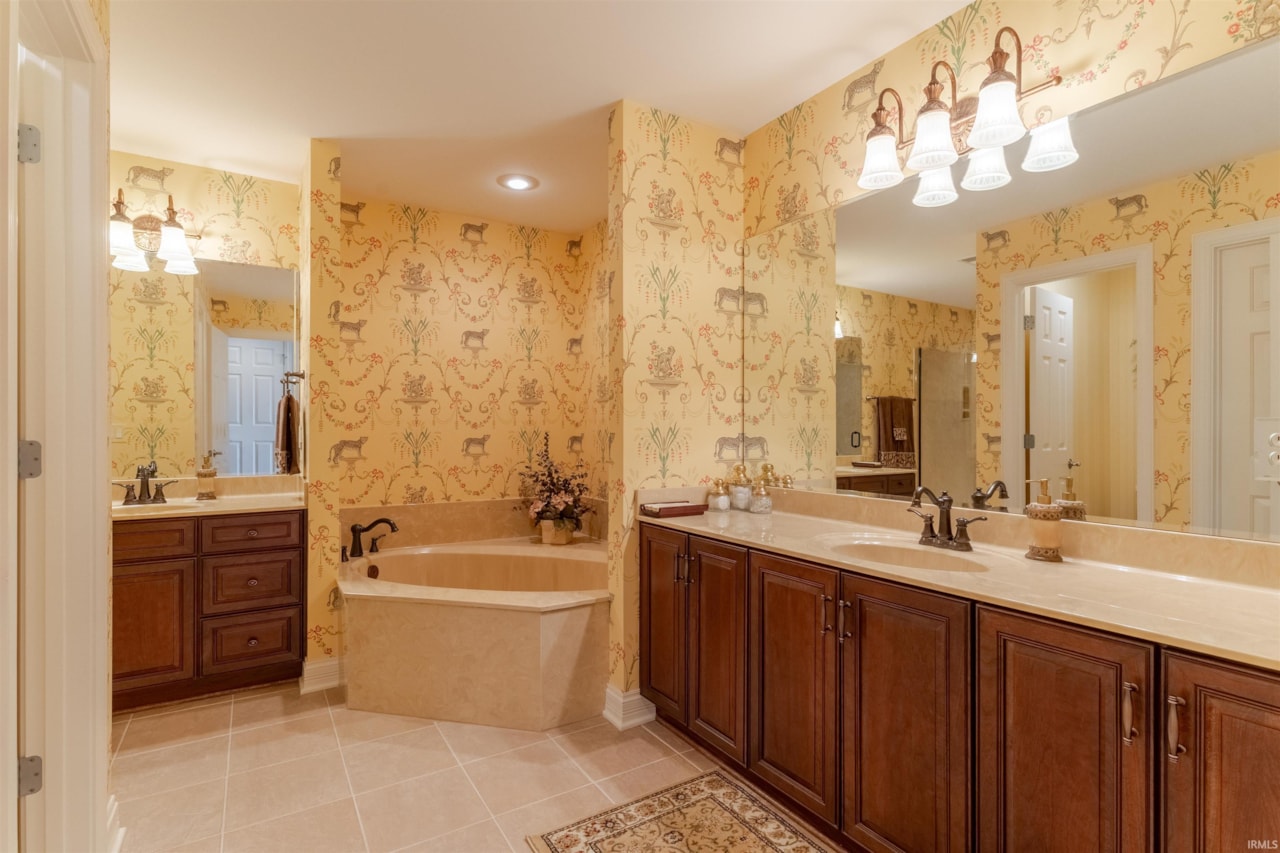 5622 Victoria Bluffs Drive Newburgh, IN 47630 | MLS 202611763