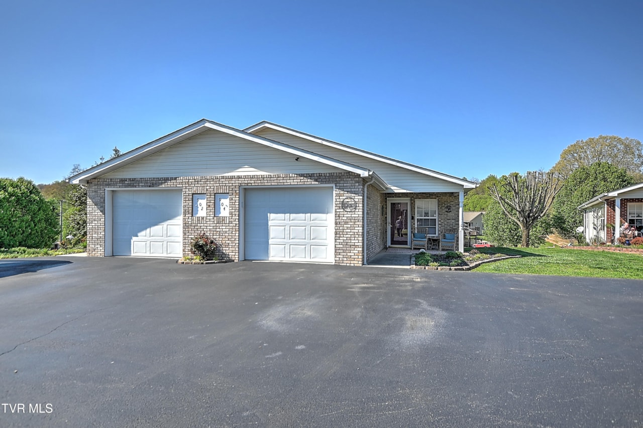 904 Cornerstone Ct Kingsport, TN 37660 | MLS 9993525