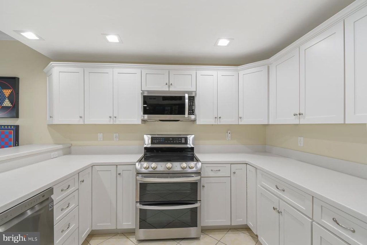 Thee Cori Noel Real Estate for Sale - 310 2nd St #101 in Ocean City Photo 9