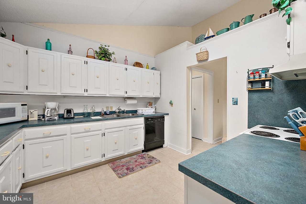  Real Estate for Sale - 354 Ocean Parkway in Berlin Photo 25