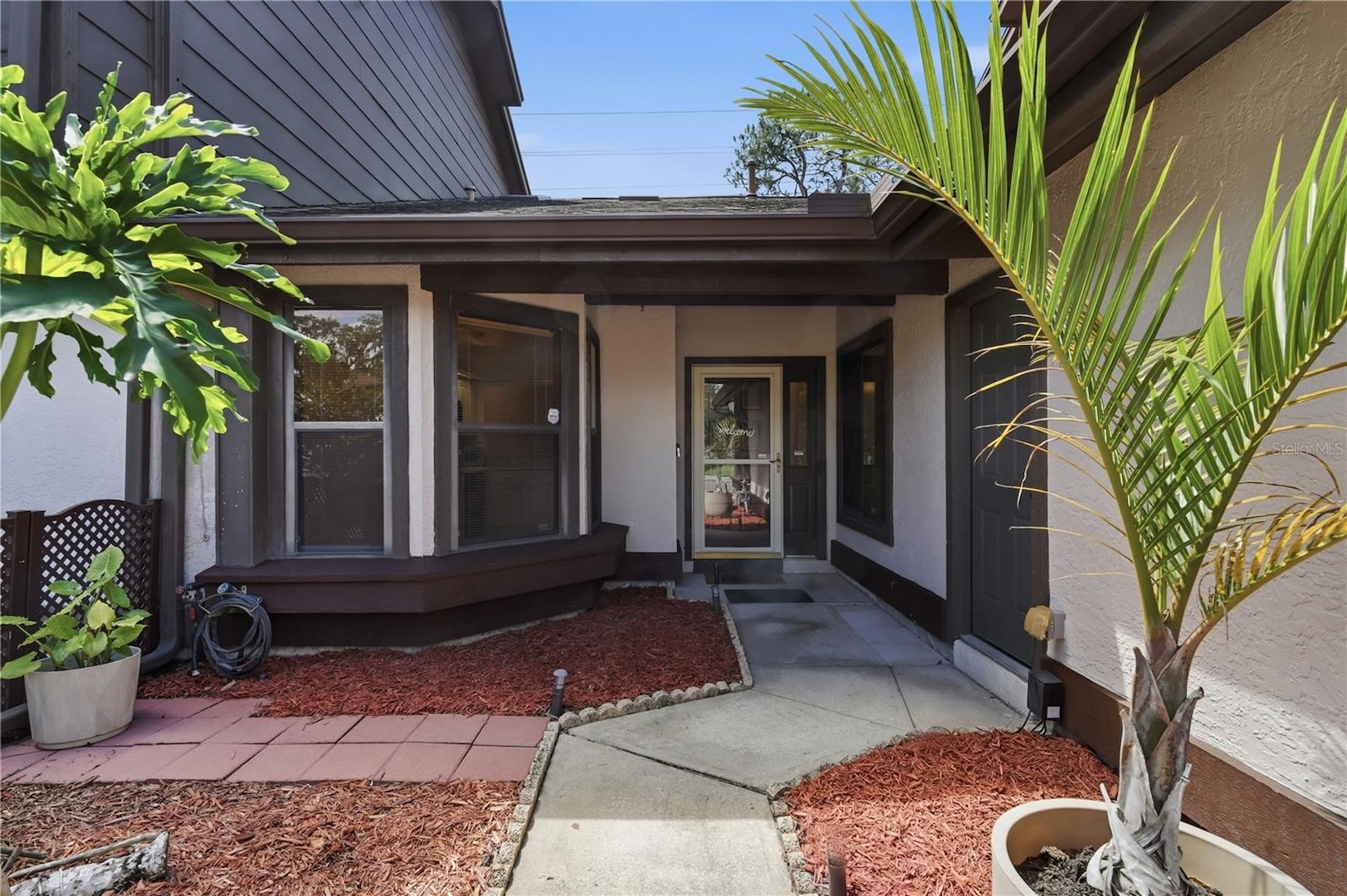 3764 Sawgrass Dr
              Titusville,  FL 32780 photo 2