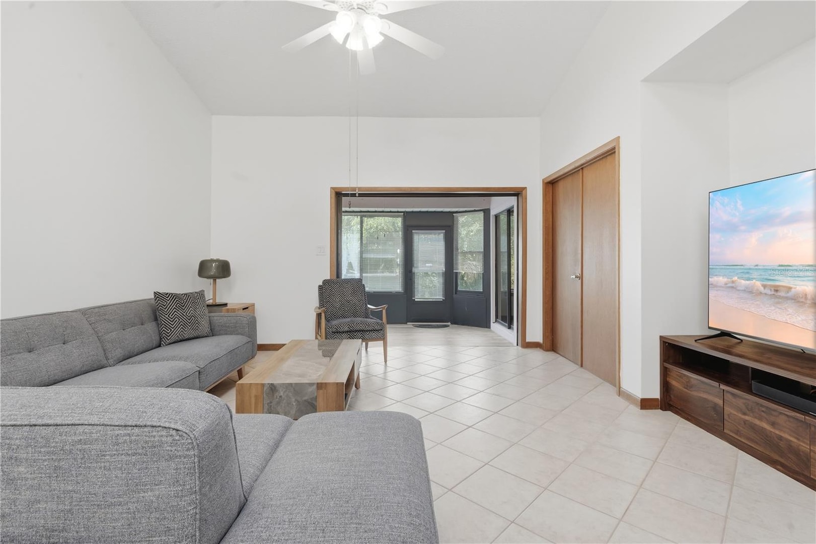 3764 Sawgrass Dr
              Titusville,  FL 32780 photo 6