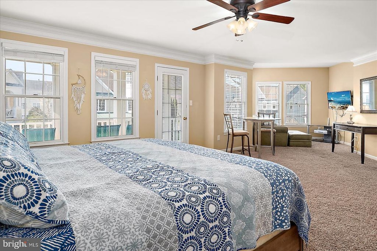  Real Estate for Sale - 12201 Ocean Vista Dr in Berlin Photo 34
