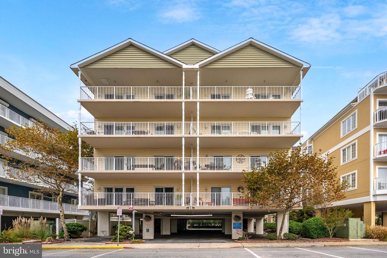 Sea Palms Real Estate for Sale - 14 45th St #403 in Ocean City Photo 2